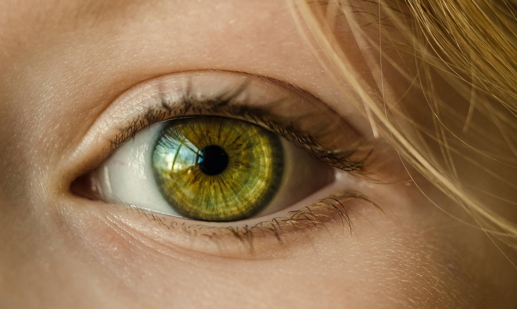 You are currently viewing Jak spłycić zmarszczki wokół oczu? Poznaj najpopularniejsze metody